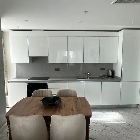 Sinpas Queen Bomonti By Bondy *